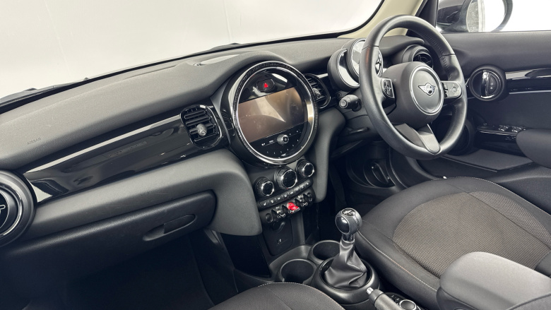 MINI Hatchback 1.5 Cooper Classic 5dr Petrol Hatchback